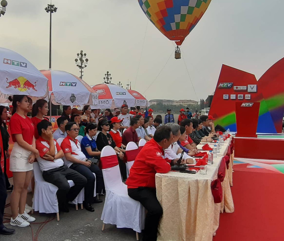 Khai mạc Giải Đua xe đạp C&uacute;p Truyền h&igrave;nh &ldquo;Non s&ocirc;ng liền một dải&rdquo; - Ảnh 4.
