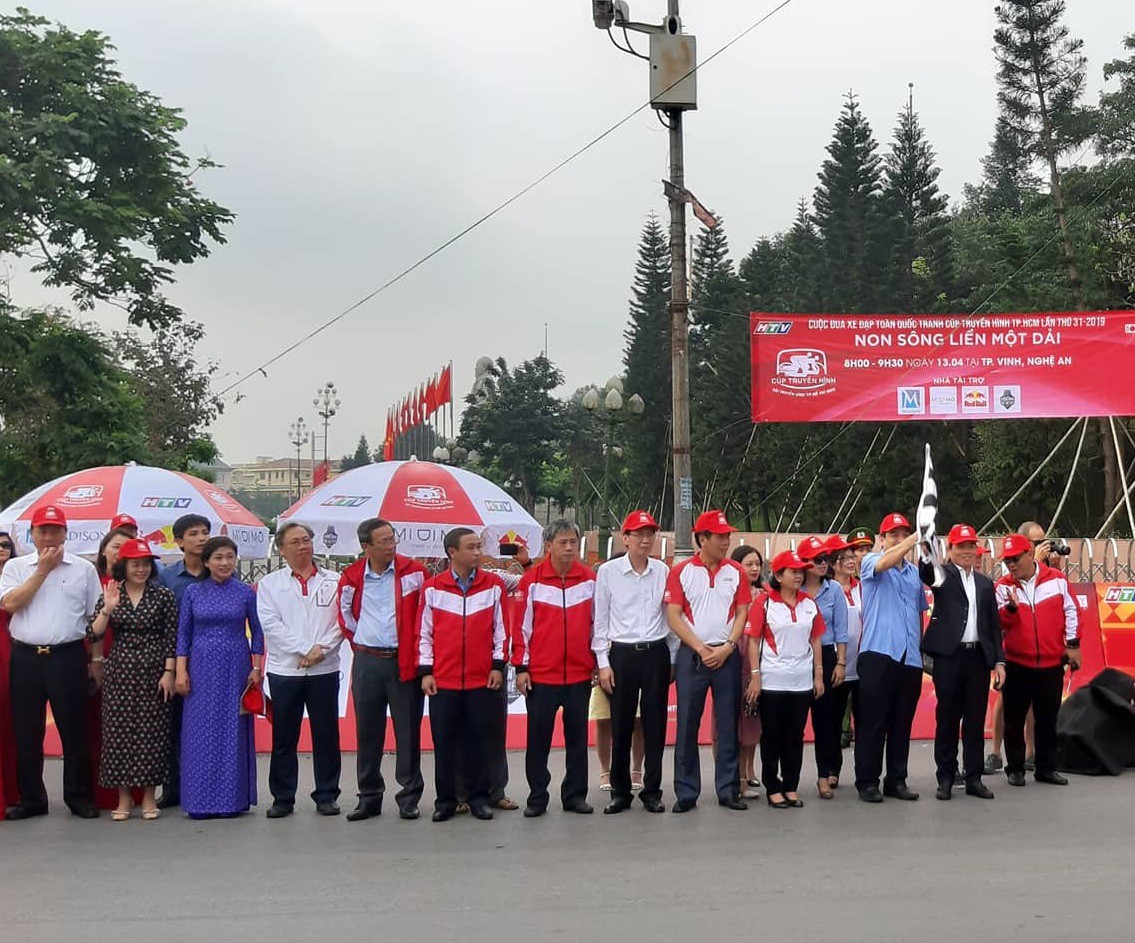 Khai mạc Giải Đua xe đạp C&uacute;p Truyền h&igrave;nh &ldquo;Non s&ocirc;ng liền một dải&rdquo; - Ảnh 9.