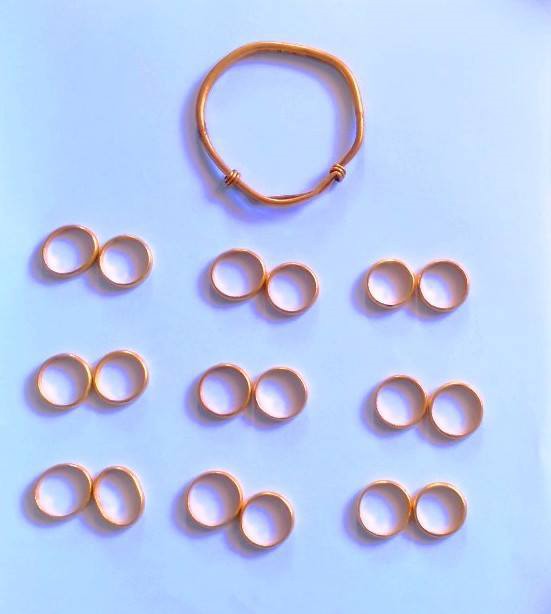 Vụ v&agrave;ng bỏ qu&ecirc;n trong bao l&uacute;a: Chủ nh&agrave; m&aacute;y gạo từ chối nhận phần được chia - Ảnh 1.