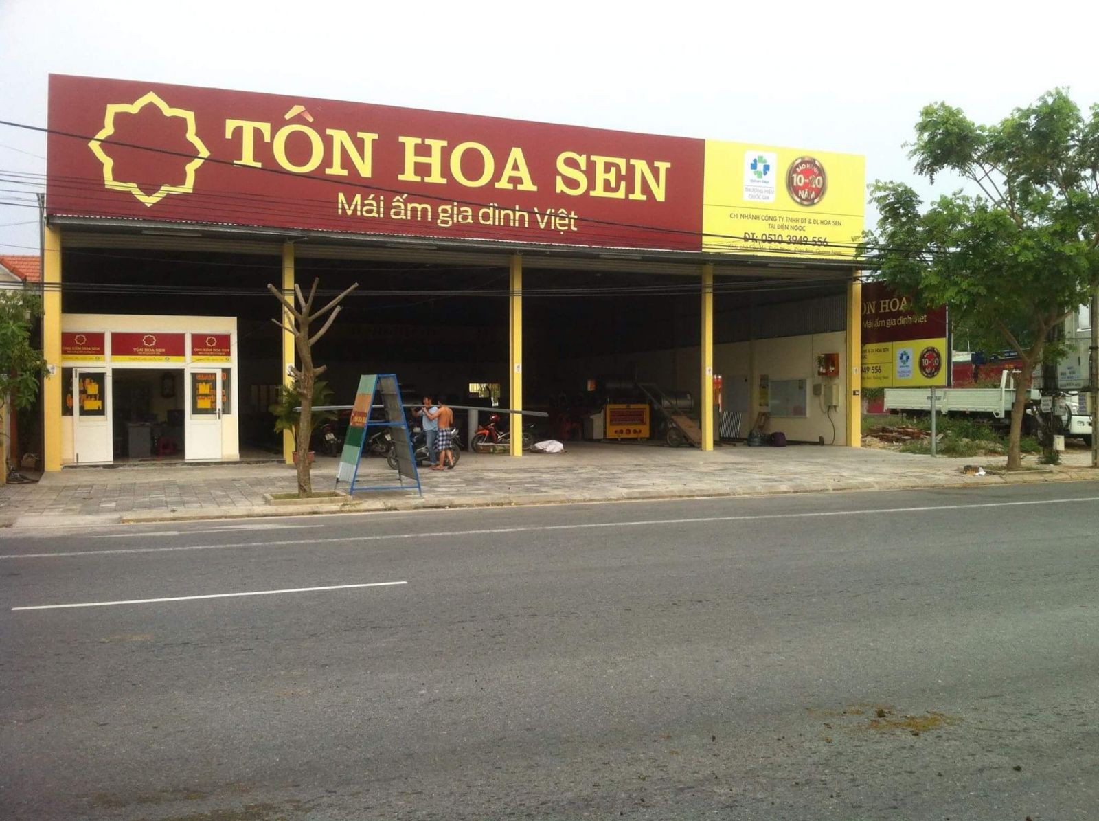 Tập đoàn Hoa Sen đóng 70 chi nhánh, 2 văn phòng đại diện