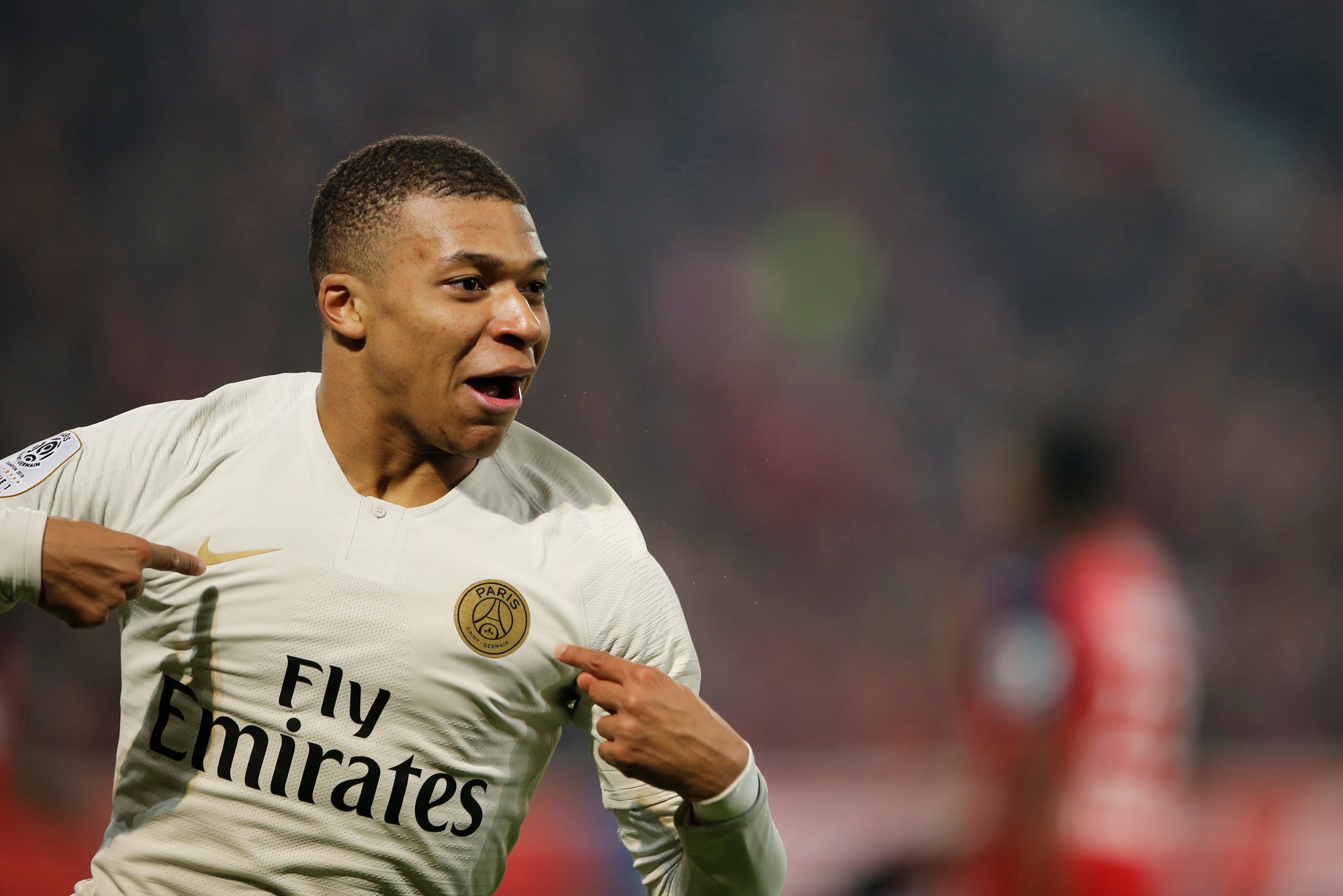 H&agrave;ng thủ gieo rắc kinh ho&agrave;ng, PSG thua đậm sau 19 năm - Ảnh 3.
