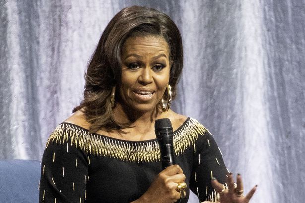 B&agrave; Obama so s&aacute;nh Tổng thống Trump với &ocirc;ng bố đ&atilde; ly dị - Ảnh 1.