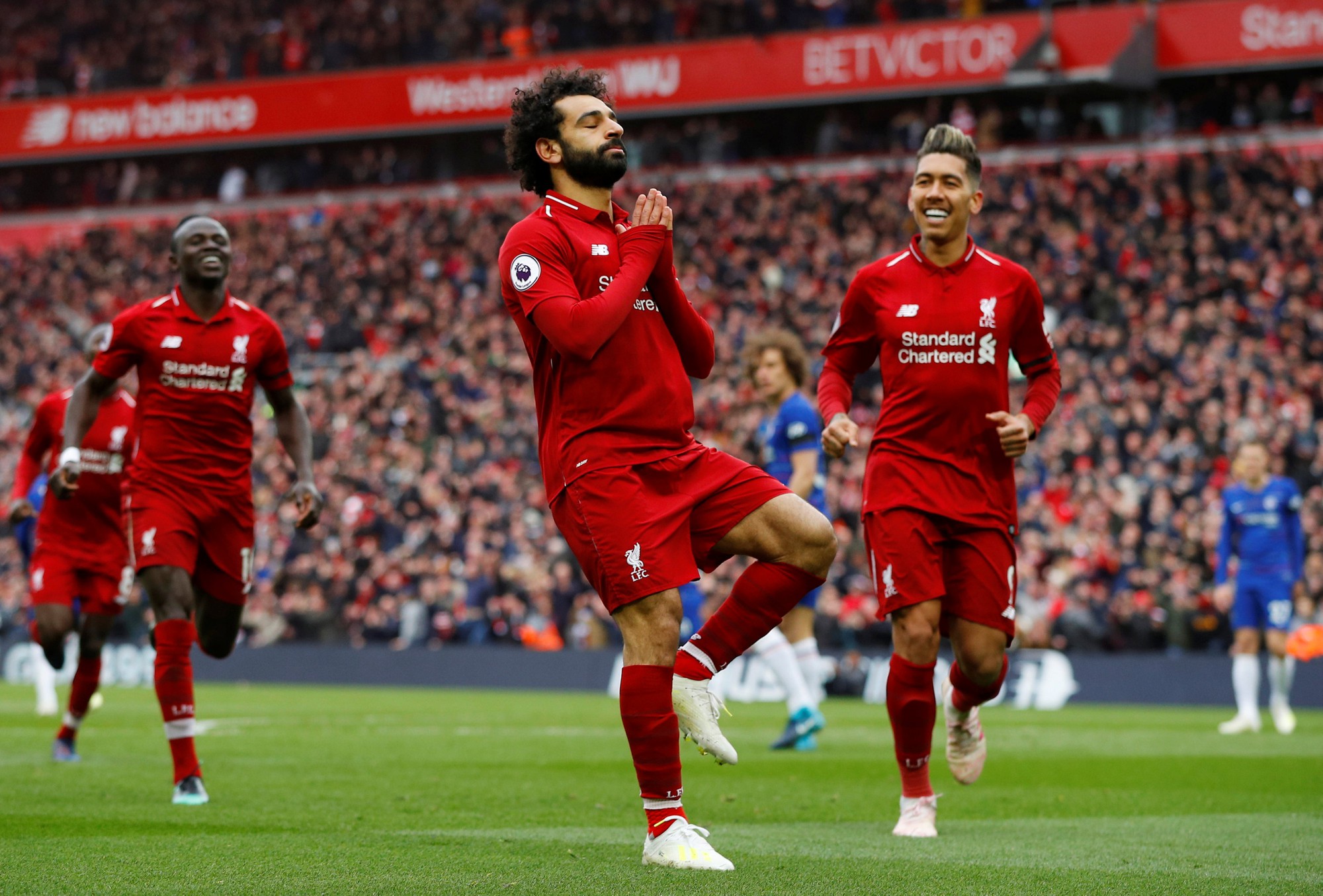Klopp: Liverpool x&oacute;a tan b&oacute;ng ma c&uacute; trượt ch&acirc;n của Gerrard sau đại thắng Chelsea - Ảnh 6.