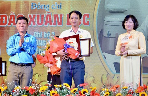 30.000 đoàn viên Công đoàn ưu tú được kết nạp Đảng - Ảnh 1.