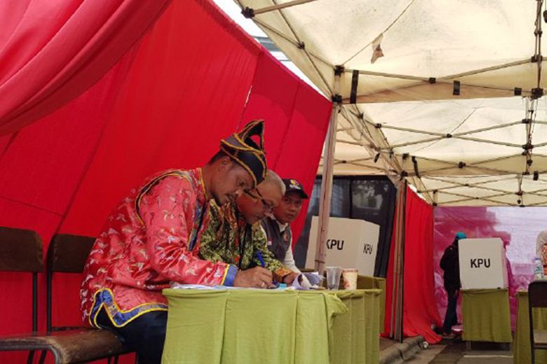 Indonesia d&ugrave;ng ma c&agrave; rồng l&ocirc;i k&eacute;o cử tri tới bỏ phiếu - Ảnh 5.