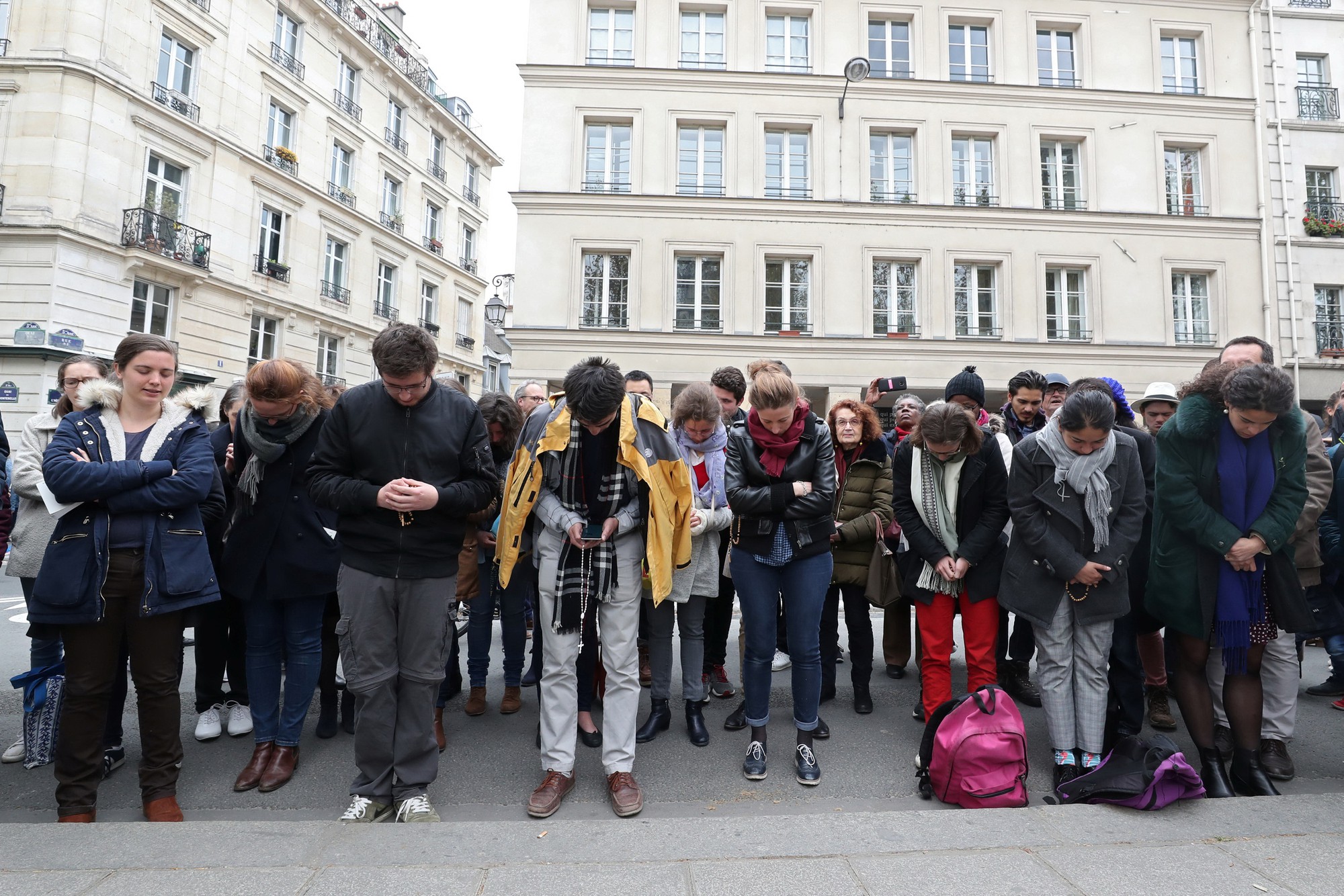Ch&aacute;y Nh&agrave; thờ Đức B&agrave; Paris: Nạn nh&acirc;n của ph&aacute; hoại? - Ảnh 2.