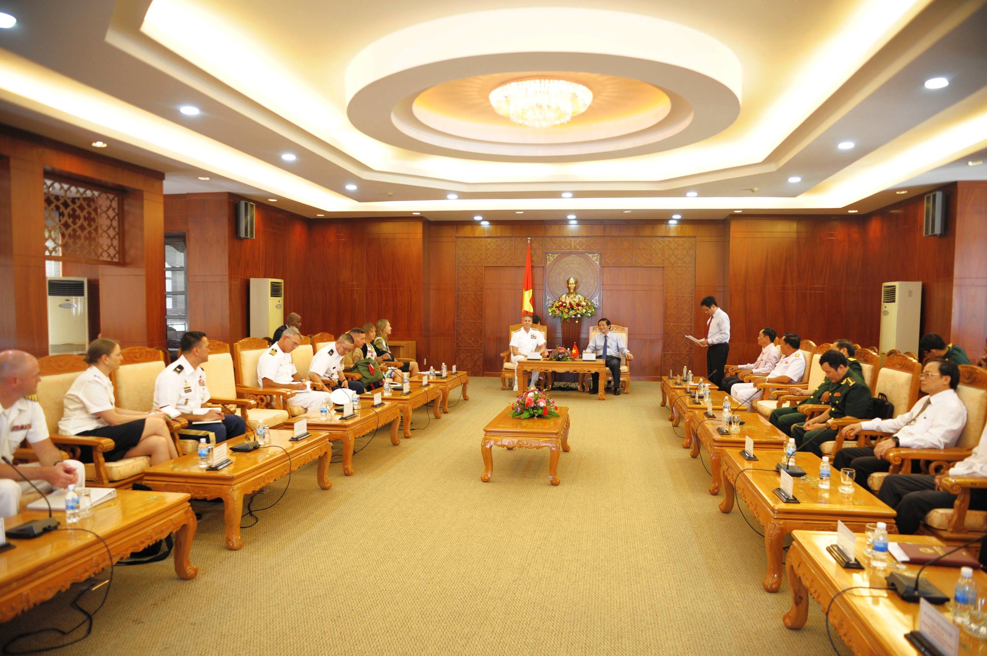 Tàu sân bay của Mỹ muốn đến thăm Khánh Hòa - Ảnh 3.