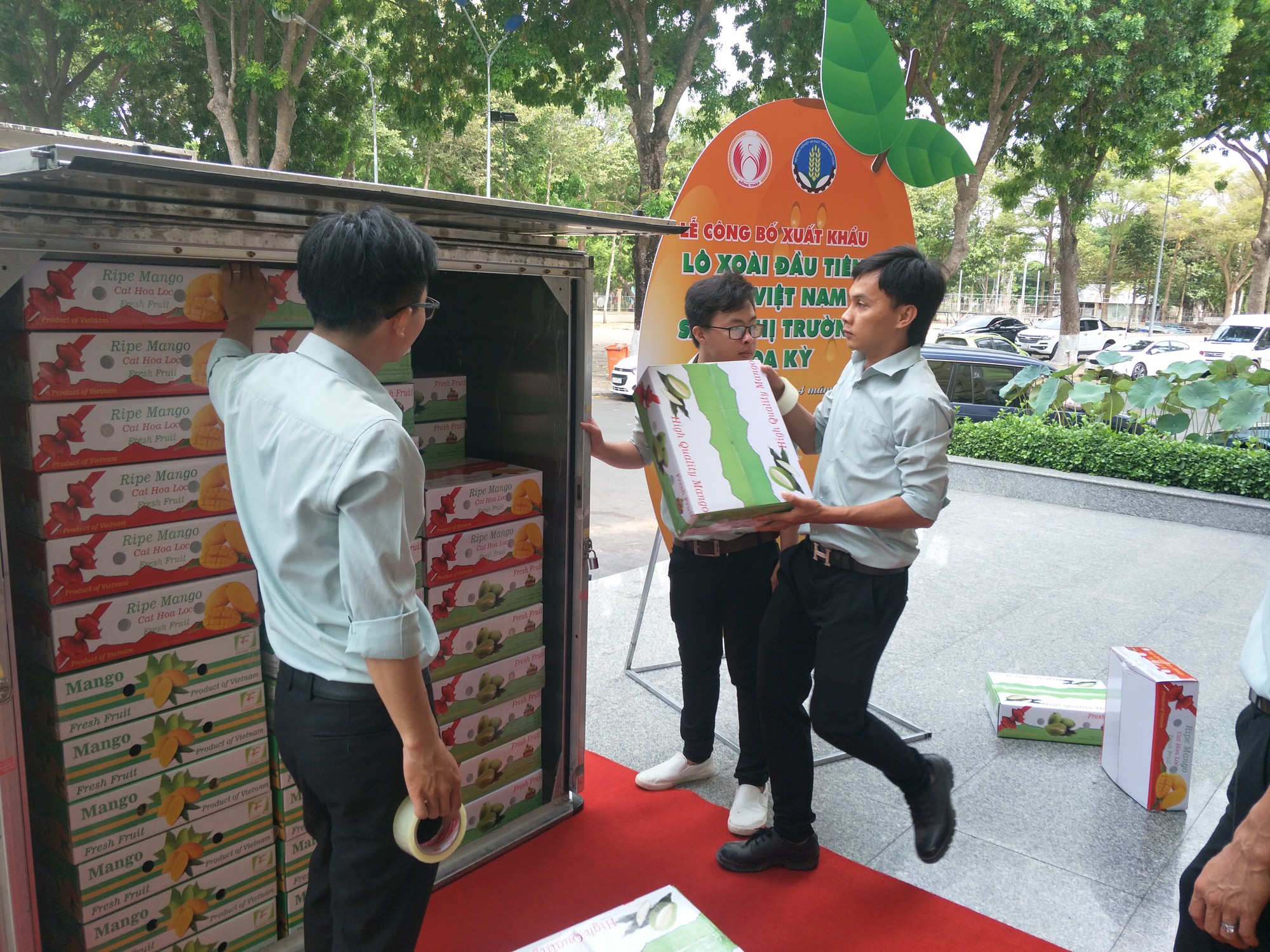 Cận cảnh l&ocirc; xo&agrave;i đầu ti&ecirc;n của Việt Nam xuất đi Mỹ - Ảnh 1.