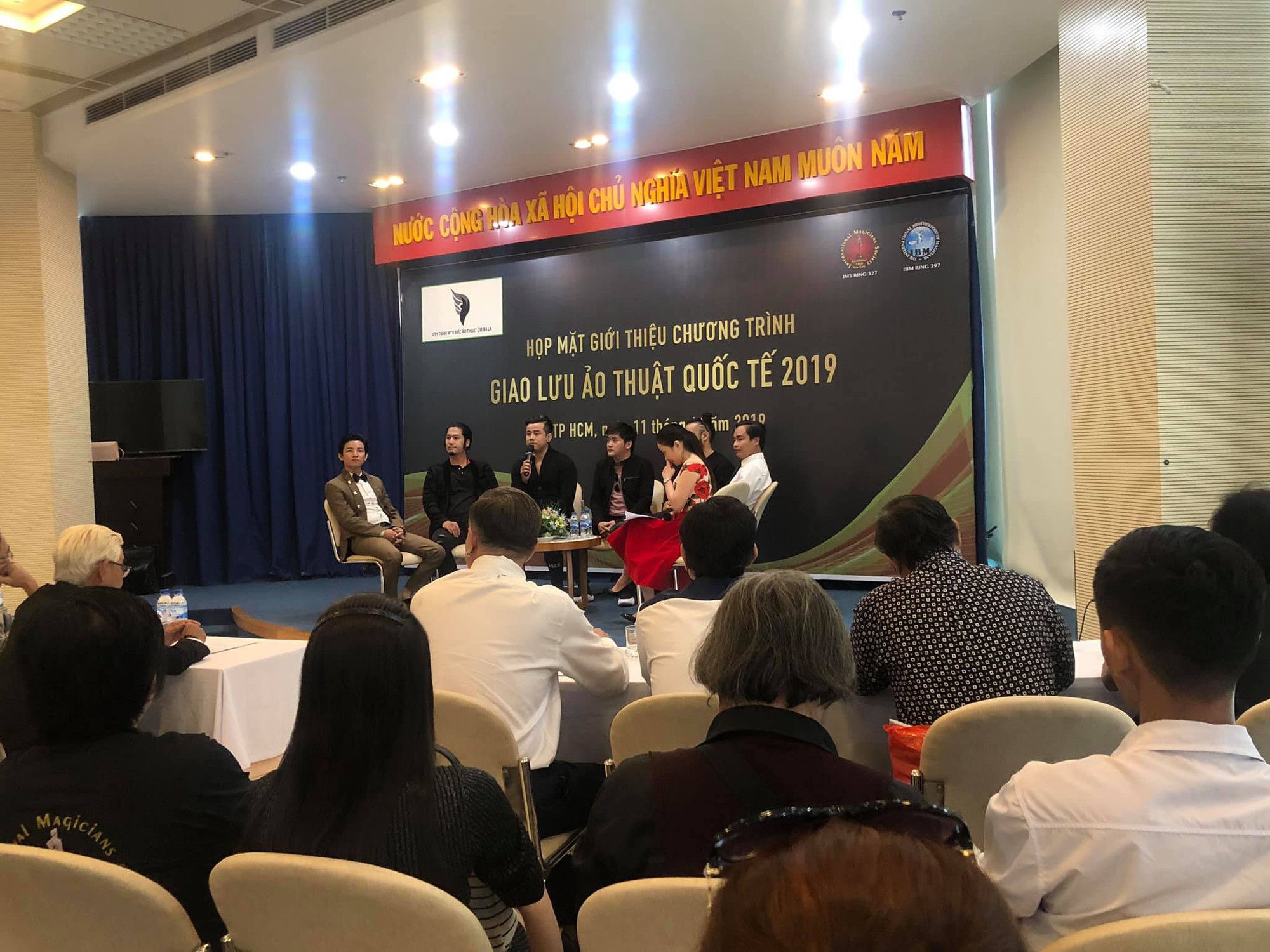 Ảo thuật gia thế giới tề tựu về Nhà Văn hóa Thanh niên TP HCM - Ảnh 2.