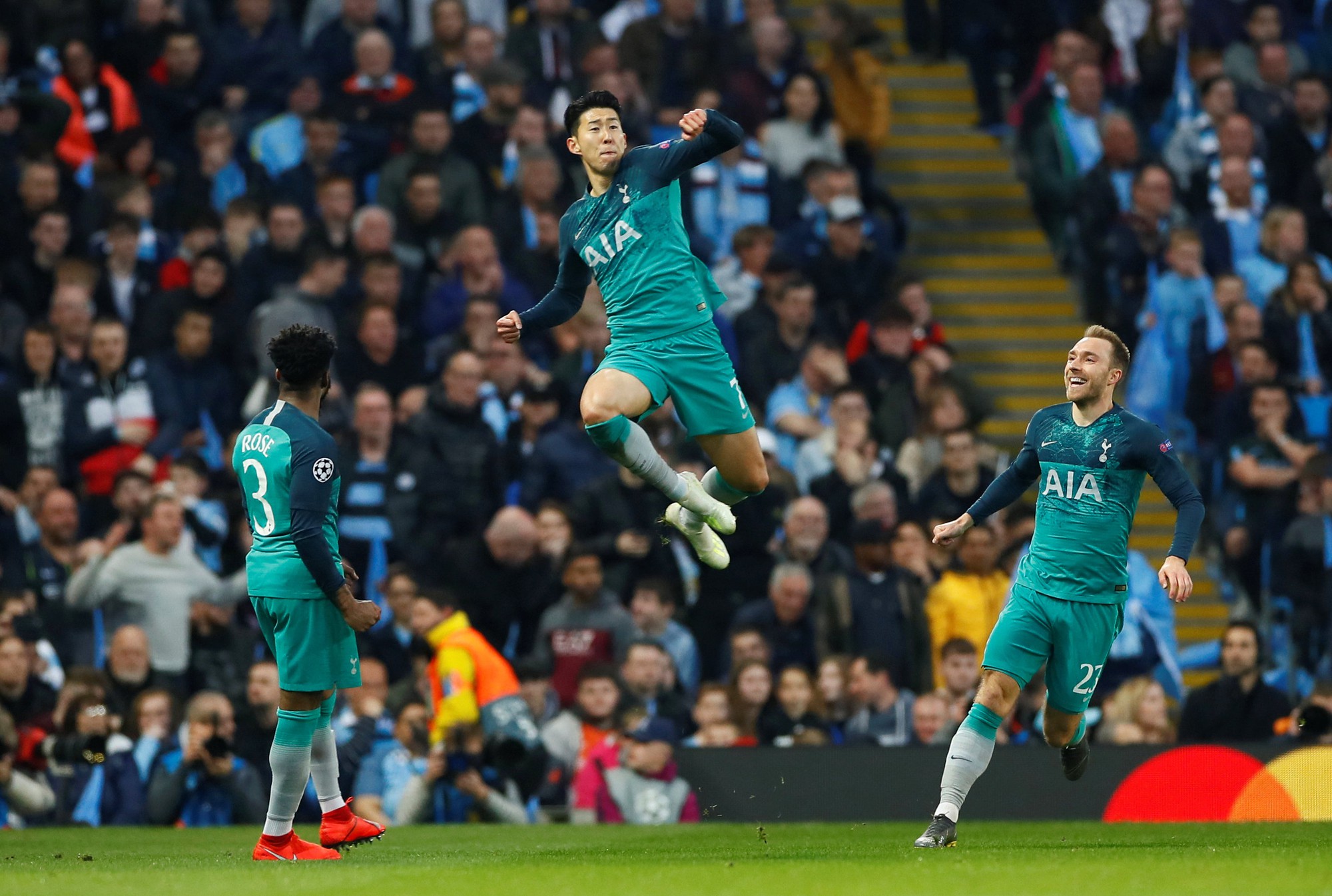 Tottenham b&ugrave;ng nổ đ&ecirc;m Champions League - Ảnh 1.