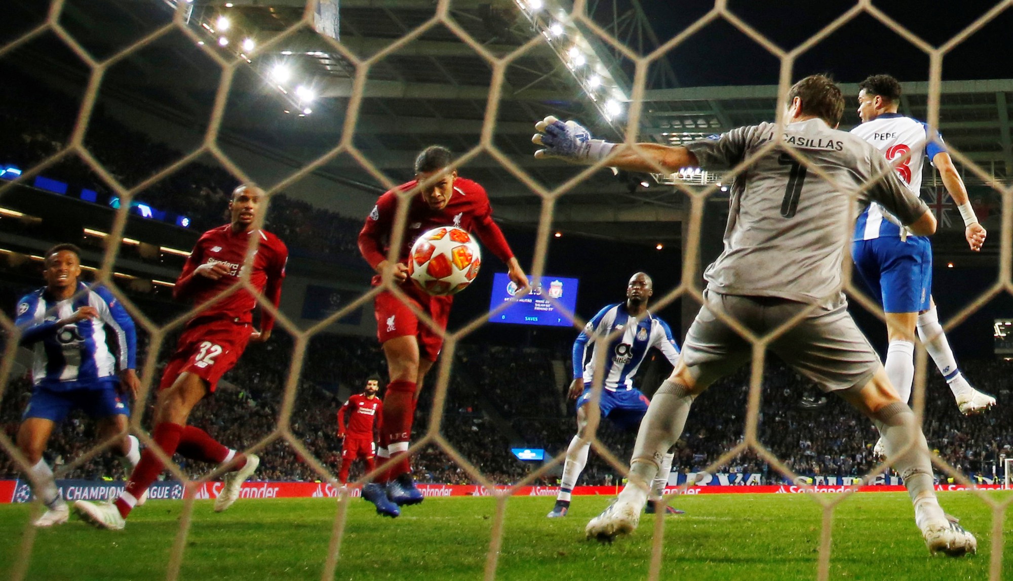 Si&ecirc;u tiền đạo lập c&ocirc;ng ở hang rồng, Liverpool v&agrave;o b&aacute;n kết Champions League - Ảnh 6.