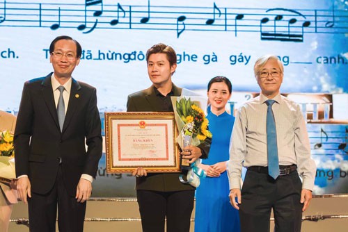 53 tác phẩm nhận giải thưởng văn học nghệ thuật TP HCM lần 2 - Ảnh 1.