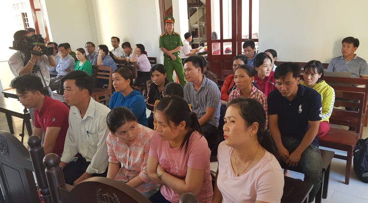 Buộc ph&ograve;ng GD-ĐT bồi thường v&igrave; chấm dứt hợp đồng gi&aacute;o vi&ecirc;n tr&aacute;i luật - Ảnh 2.