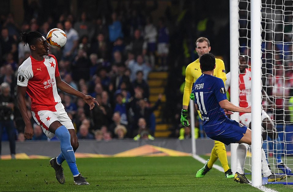 Rượt đuổi 7 b&agrave;n, Chelsea su&yacute;t trả gi&aacute; đắt tại Europa League - Ảnh 4.