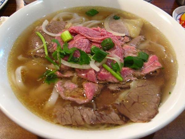 8 quán phở nổi bật nhất ở Việt Nam - Ảnh 1.