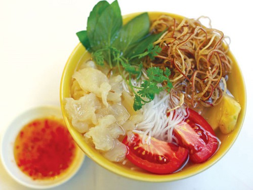 Kh&aacute;m ph&aacute; b&uacute;n sứa đặc sản Nha Trang khiến chị em m&ecirc; mẩn - Ảnh 3.