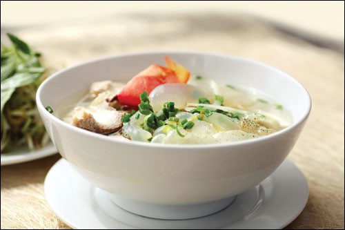 Kh&aacute;m ph&aacute; b&uacute;n sứa đặc sản Nha Trang khiến chị em m&ecirc; mẩn - Ảnh 8.