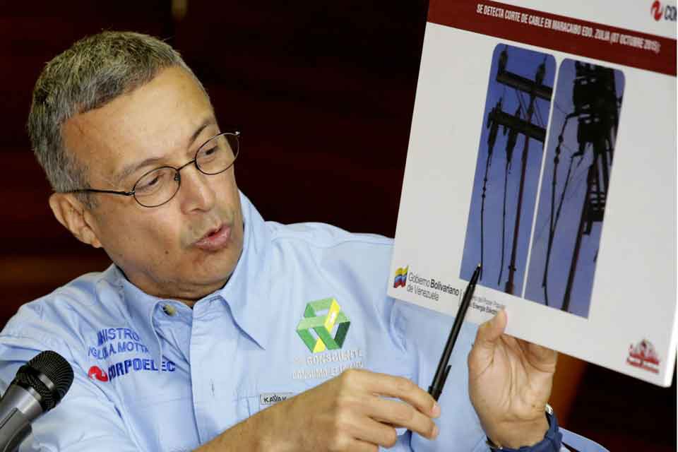Venezuela: Bộ trưởng điện lực mất chức v&igrave; mất điện - Ảnh 2.