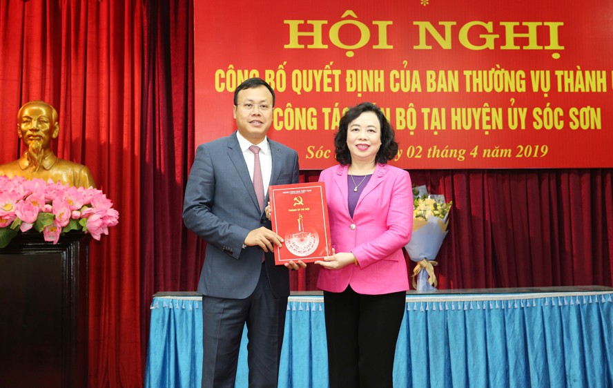 Con trai nguy&ecirc;n b&iacute; thư H&agrave; Nội Phạm Quang Nghị l&agrave;m ph&oacute; b&iacute; thư huyện S&oacute;c Sơn - Ảnh 1.