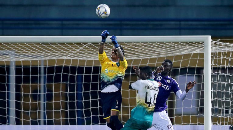 Vắng Quang Hải, Đ&igrave;nh Trọng, H&agrave; Nội FC thua sốc Yangon United - Ảnh 2.