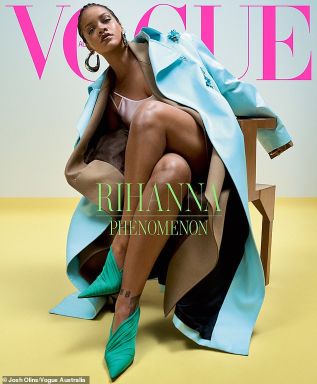 Rihanna đầy quyền lực tr&ecirc;n tạp ch&iacute; Vogue - Ảnh 1.