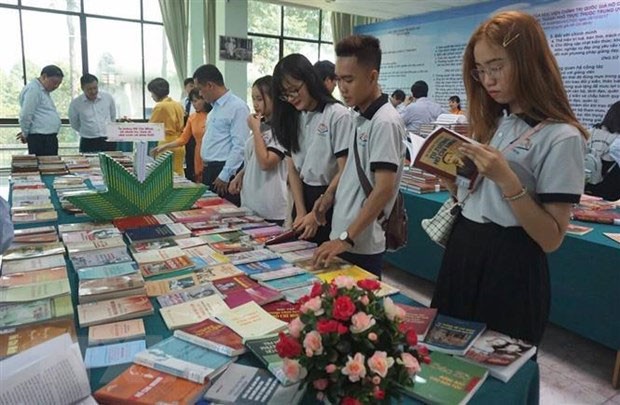 Giới thiệu hơn 900 cuốn sách về Chủ tịch Hồ Chí Minh