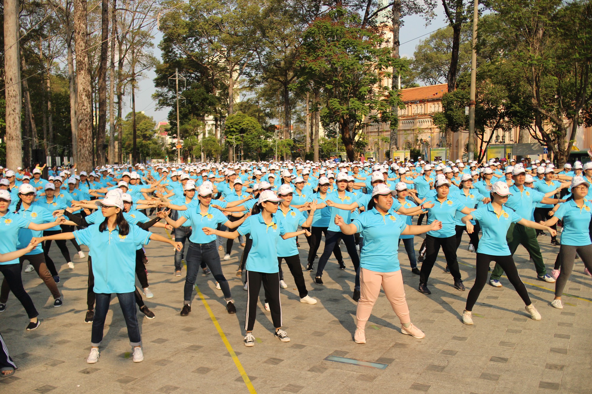 Rộn ràng khai mạc Tháng Công nhân lần thứ 11