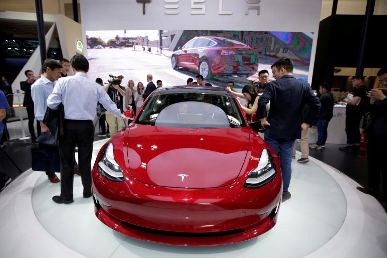 Si&ecirc;u xe Tesla Model S đang đậu bỗng nổ tung ở Trung Quốc - Ảnh 2.