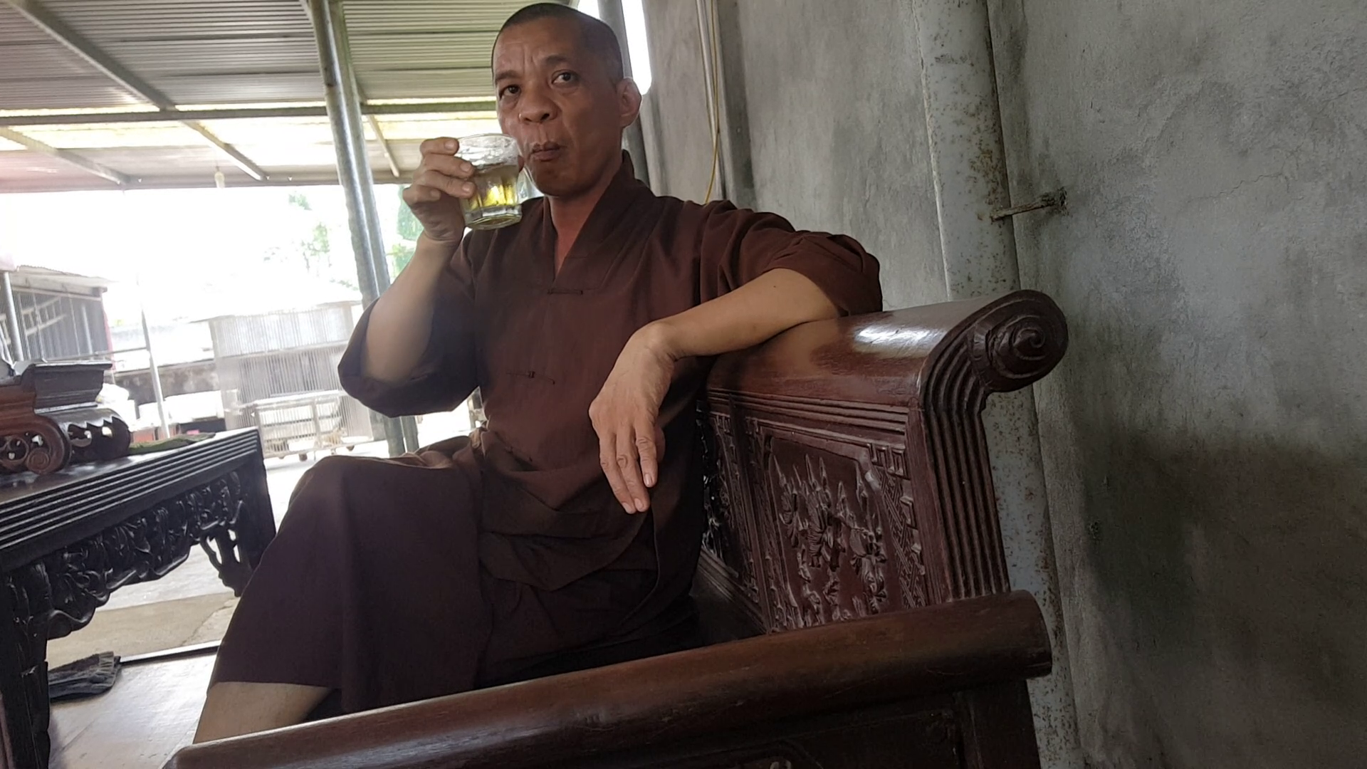 Xôn xao thông tin trụ trì chùa Trung Hành dọa thả chó cắn "nát mặt" Phật tử