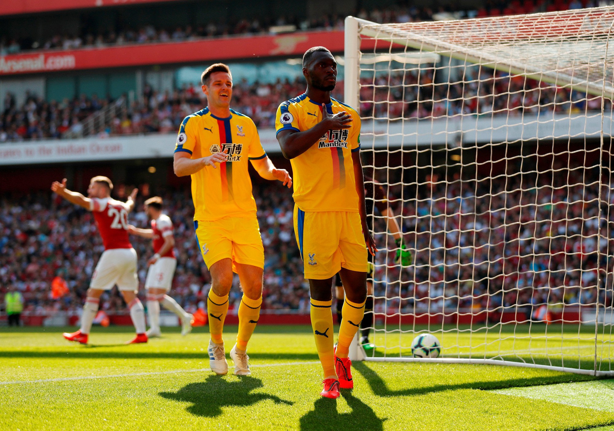 Liverpool đ&ograve;i lại ng&ocirc;i đầu bảng, Arsenal thua thảm s&acirc;n nh&agrave; - Ảnh 9.