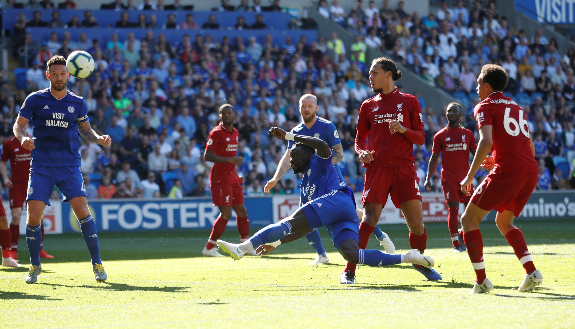 Liverpool đ&ograve;i lại ng&ocirc;i đầu bảng, Arsenal thua thảm s&acirc;n nh&agrave; - Ảnh 2.