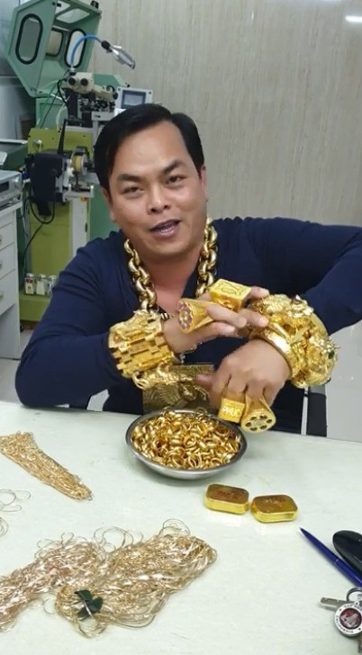 Khởi tố, bắt tạm giam Ph&uacute;c XO - Ảnh 1.