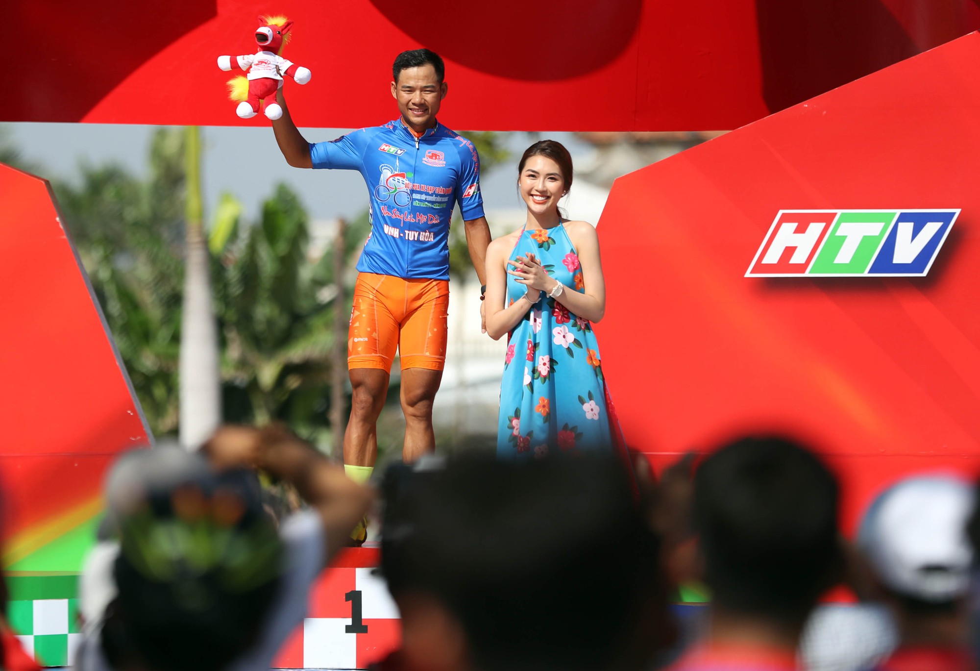Giải xe đạp C&uacute;p Truyền h&igrave;nh TP HCM: Nguyễn Trường T&agrave;i x&eacute; &aacute;o v&agrave;ng - Ảnh 7.