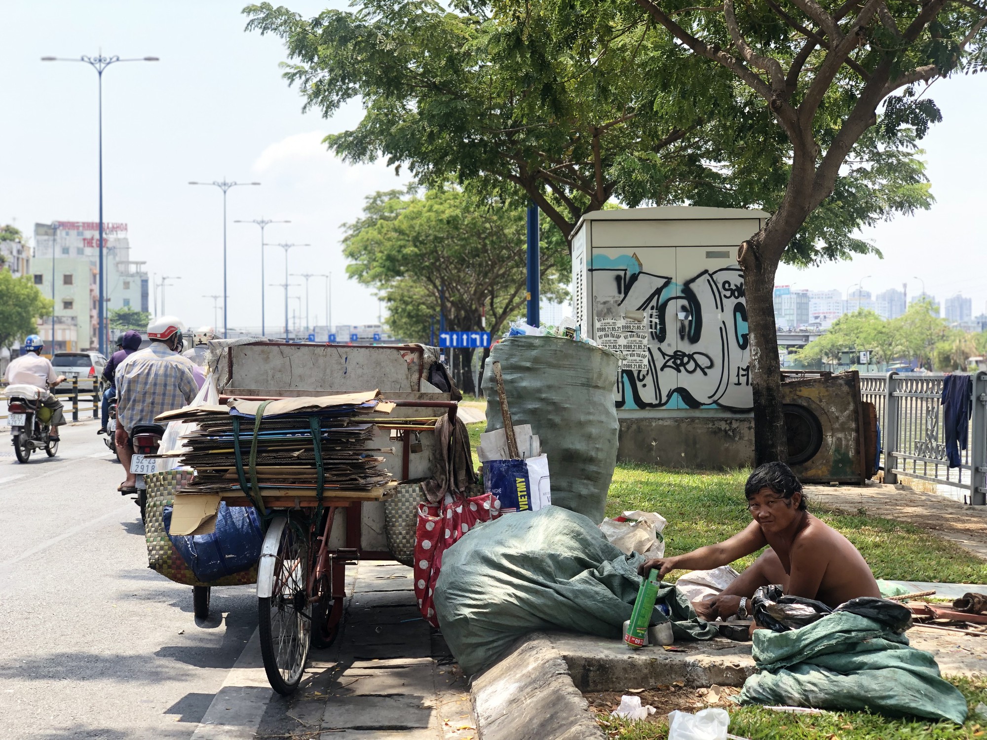 Nắng nóng ở TP HCM còn kéo dài ít nhất đến ngày 29-4