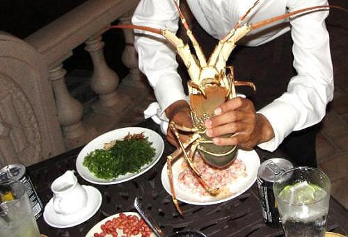 Kh&aacute;m ph&aacute; m&oacute;n tiết canh t&ocirc;m h&ugrave;m - đặc sản Vũng T&agrave;u ngon nức tiếng - Ảnh 1.