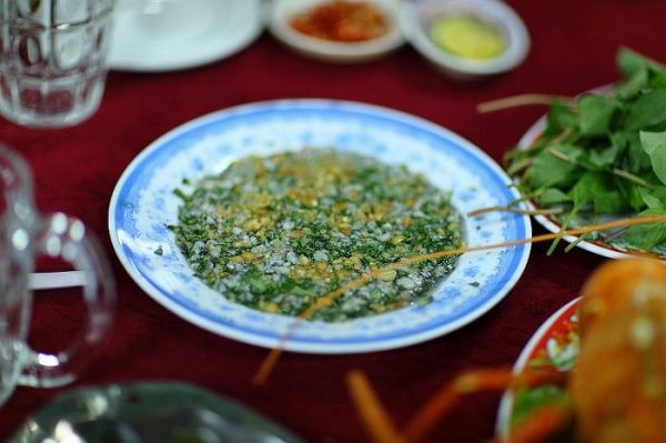Kh&aacute;m ph&aacute; m&oacute;n tiết canh t&ocirc;m h&ugrave;m - đặc sản Vũng T&agrave;u ngon nức tiếng - Ảnh 4.