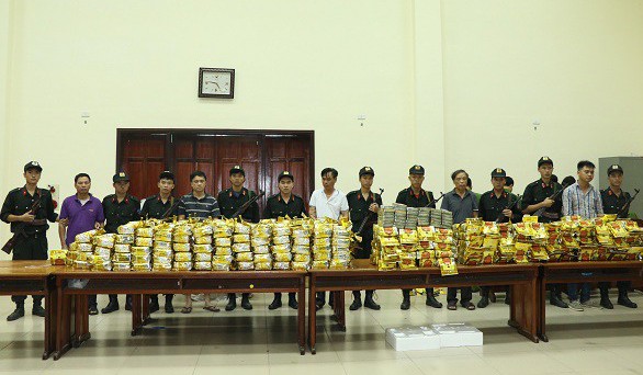 Xác định được 2 "ông trùm" trong vụ bắt giữ 640 kg ma túy đá, 100 bánh heroin