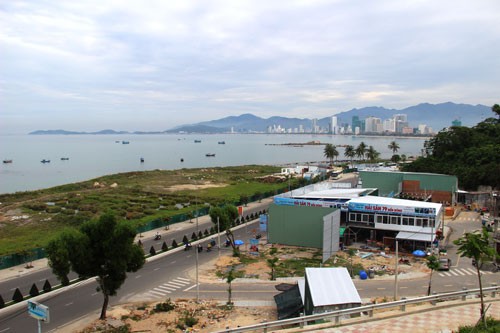 Vụ kiện v&igrave; giao đất v&agrave;ng cho l&atilde;nh đạo: Tỉnh cử đại diện kh&ocirc;ng đ&uacute;ng luật, t&ograve;a ho&atilde;n xử - Ảnh 1.