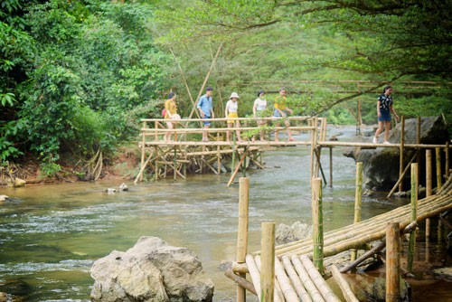 Tiên cảnh giữa núi rừng Phong Nha - Ảnh 2.