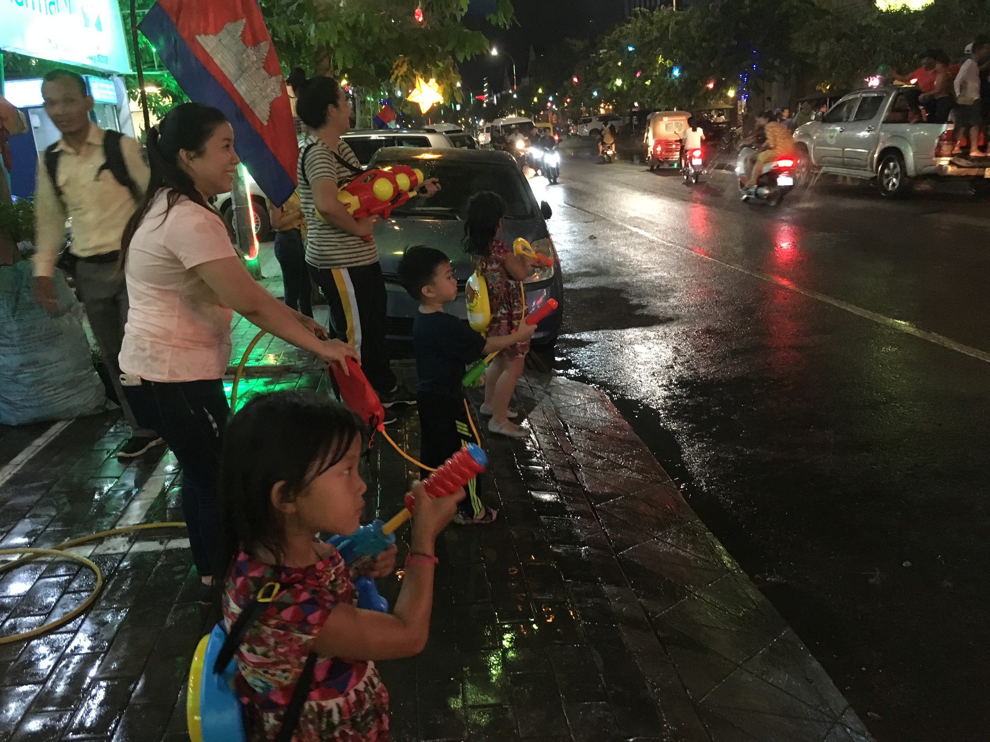 Tết ở xứ người và đèn ông sao - Ảnh 2.