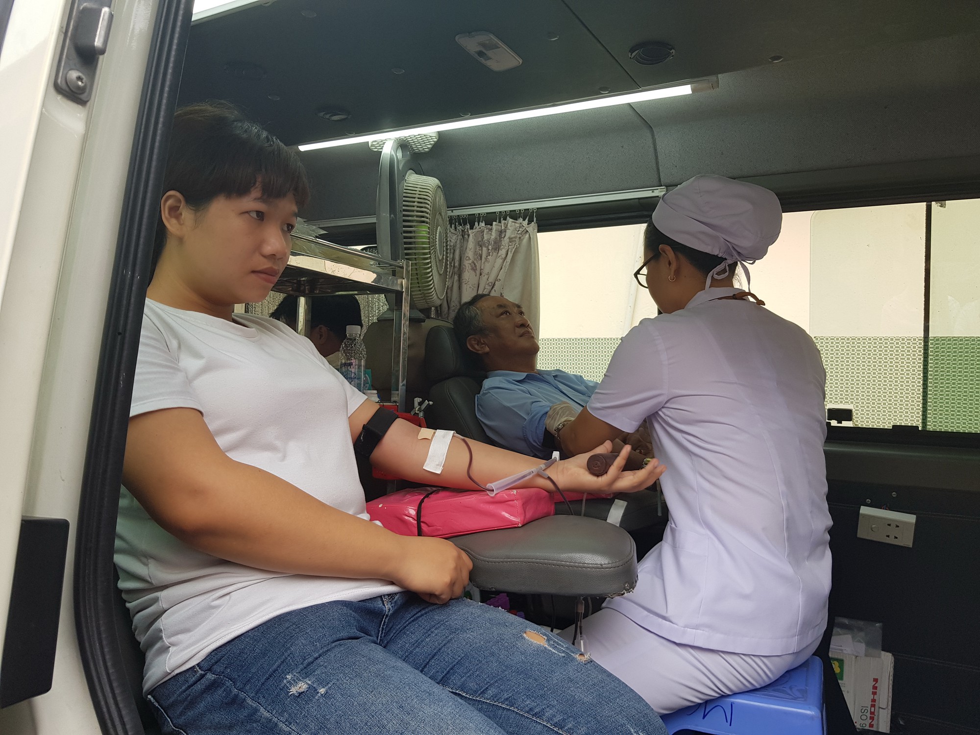 400 CNVC-LĐ quận 3, TP HCM tham gia hiến máu nhân đạo