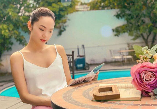 Thời trang tránh nắng nóng của sao Việt