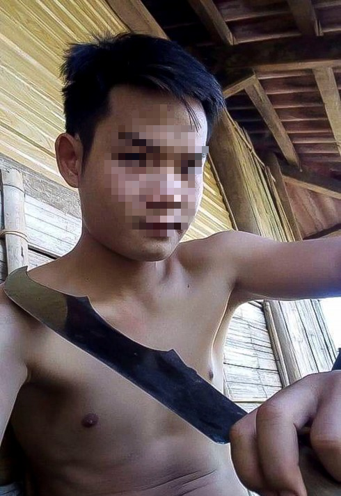 Thiếu nữ 15 tuổi nghi bị anh ruột ch&eacute;m v&agrave;o đầu, siết cổ đến tử vong - Ảnh 1.