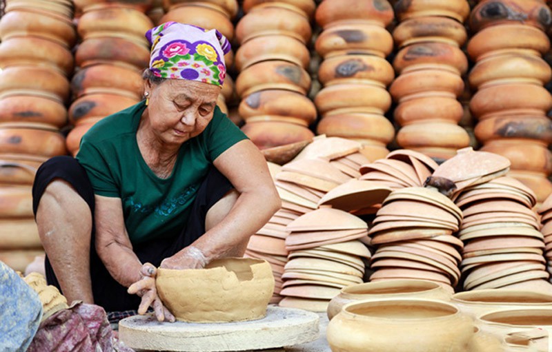 Dùng nồi đất Trù Sơn để... nấu vàng