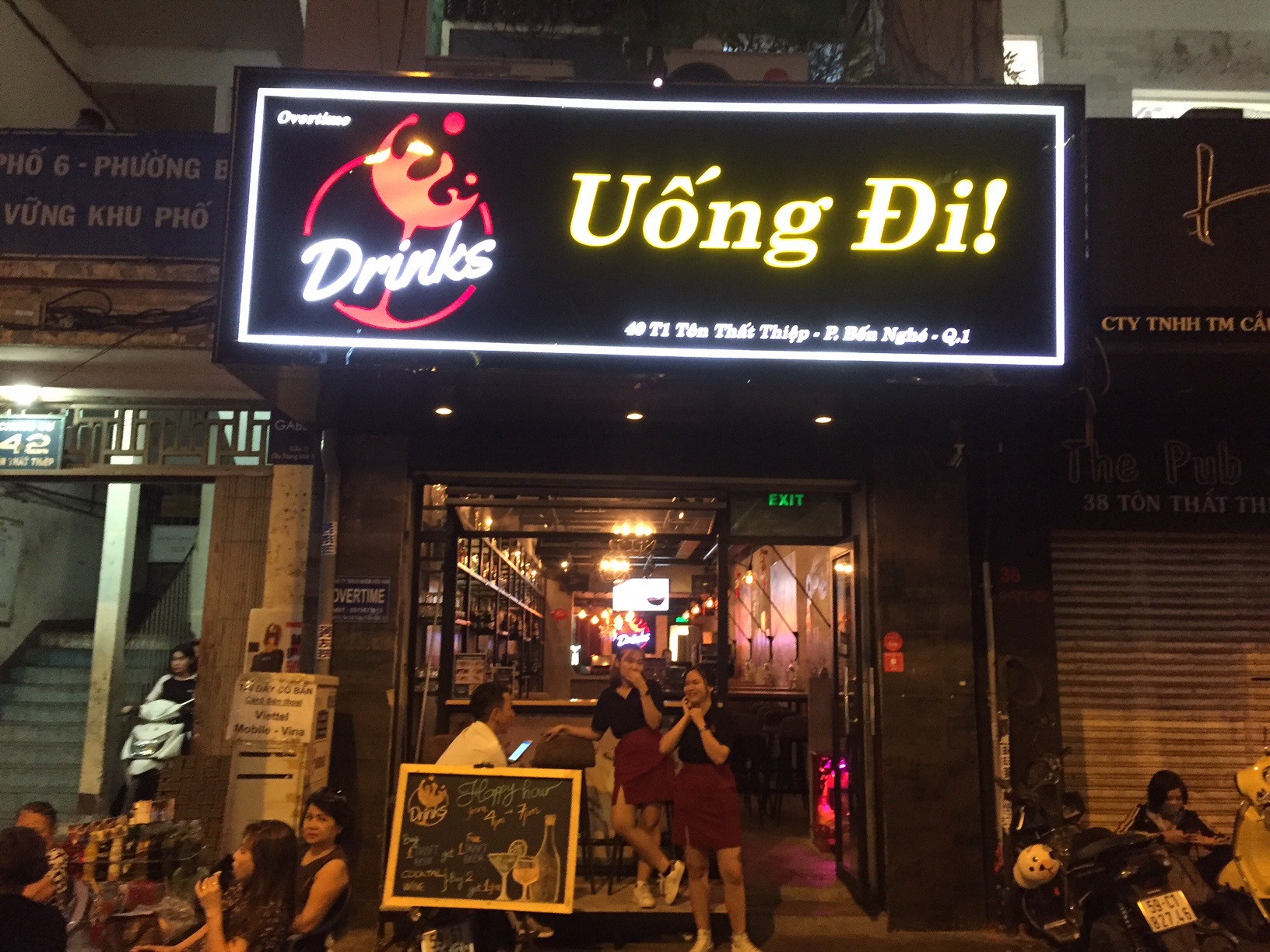 Nhiều cửa hàng độc lạ, dành cho người giàu ở TP HCM
