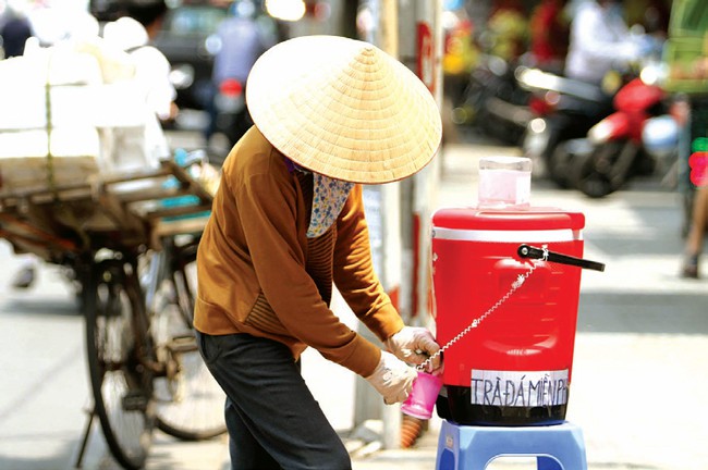 Th&agrave;nh phố rất... qu&ecirc; - Ảnh 2.