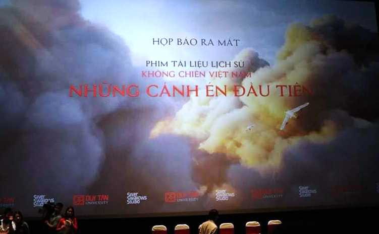 Ra mắt phim lịch sử: Những cánh én đầu tiên