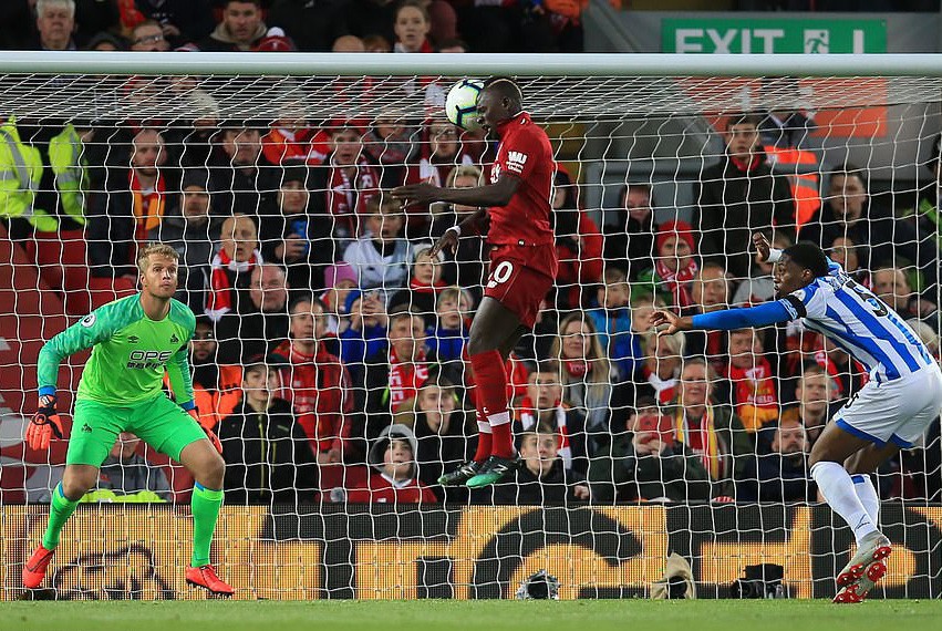 3 c&uacute; đ&uacute;p g&acirc;y sốc đưa Liverpool l&ecirc;n ng&ocirc;i đầu giải Ngoại hạng Anh - Ảnh 3.