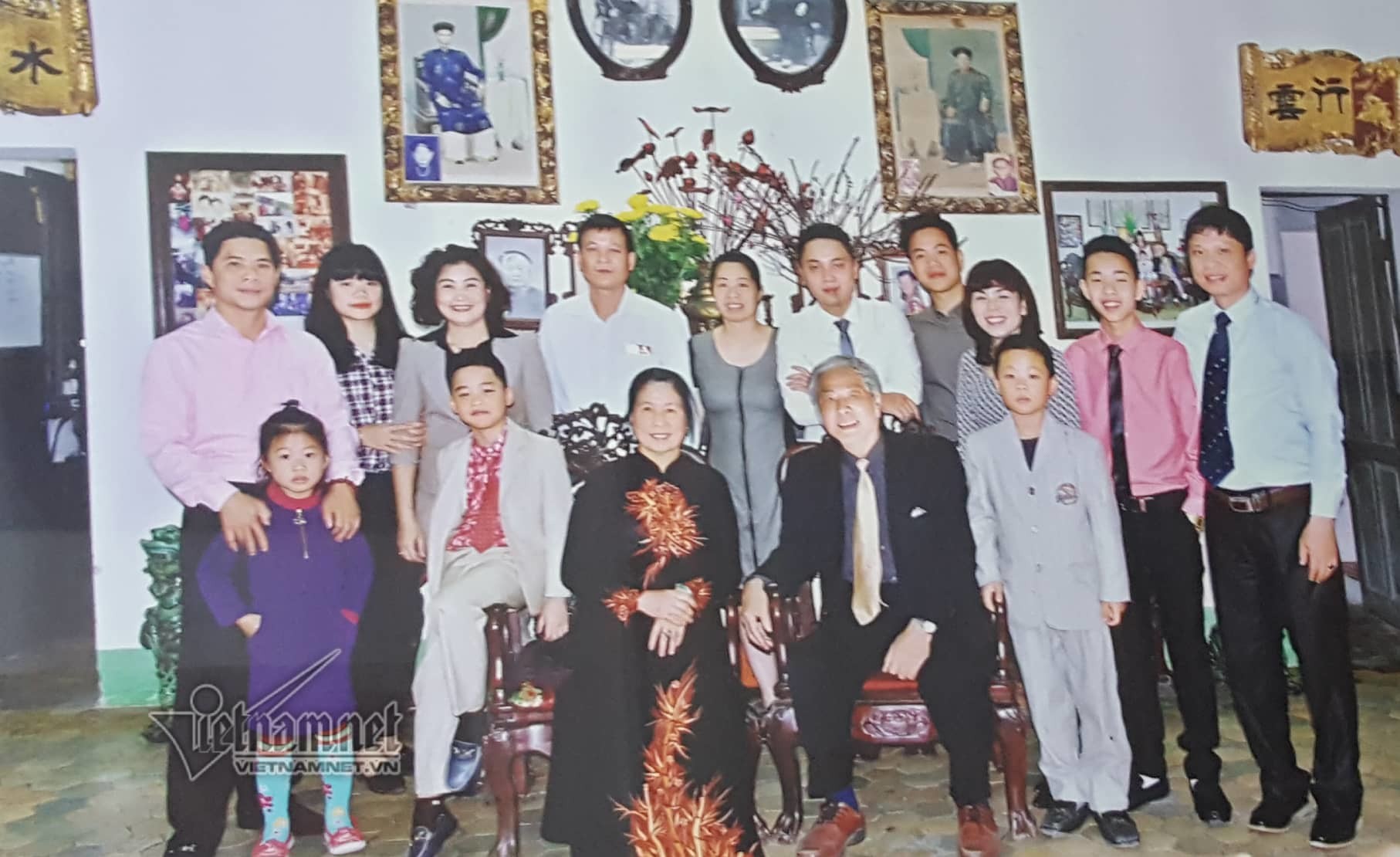 Cuộc tình như mơ của ông chủ lò gốm Bát Tràng và người đẹp phố cổ - Ảnh 1.