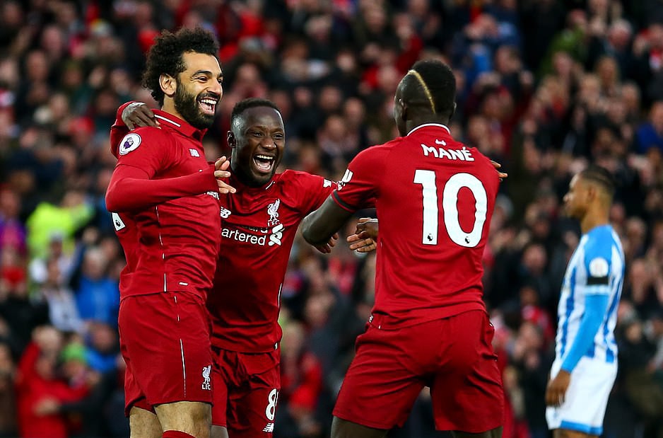3 "cú đúp" gây sốc đưa Liverpool lên ngôi đầu giải Ngoại hạng Anh